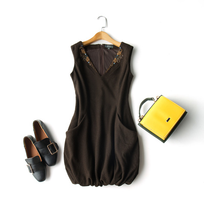 服裝拍攝全攻略 靜物、平鋪、掛拍與模特展示技巧